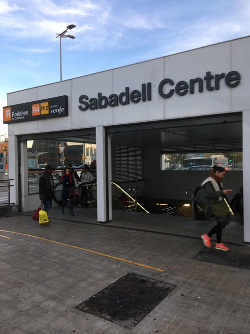 Wie Komme Ich Zu Sabadell Centre In Sabadell Mit Der Bahn Dem Bus Oder Der Metro Moovit