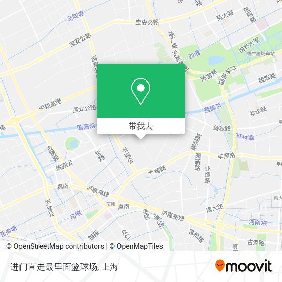 进门直走最里面篮球场地图