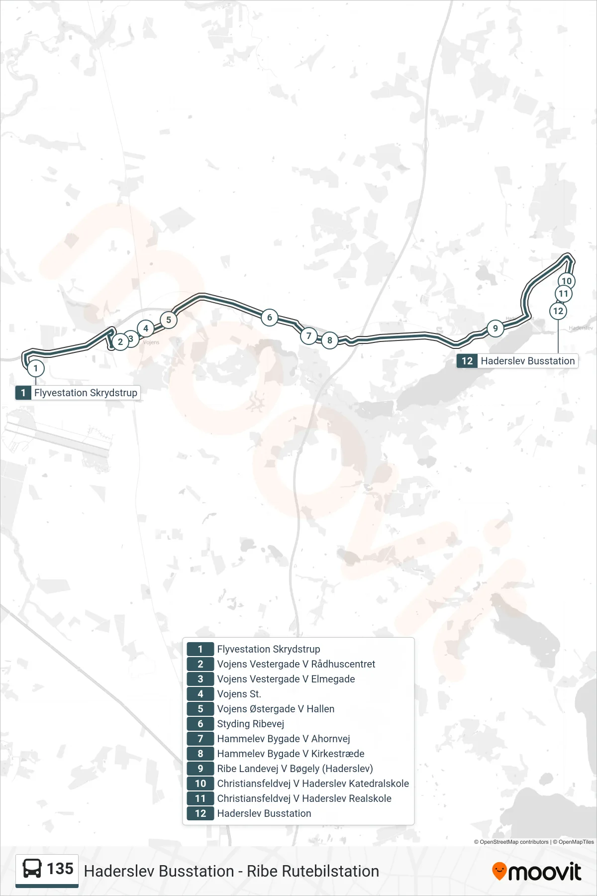135 bus Linje (Haderslev Via Katedralskolen) rute og stop på et kort