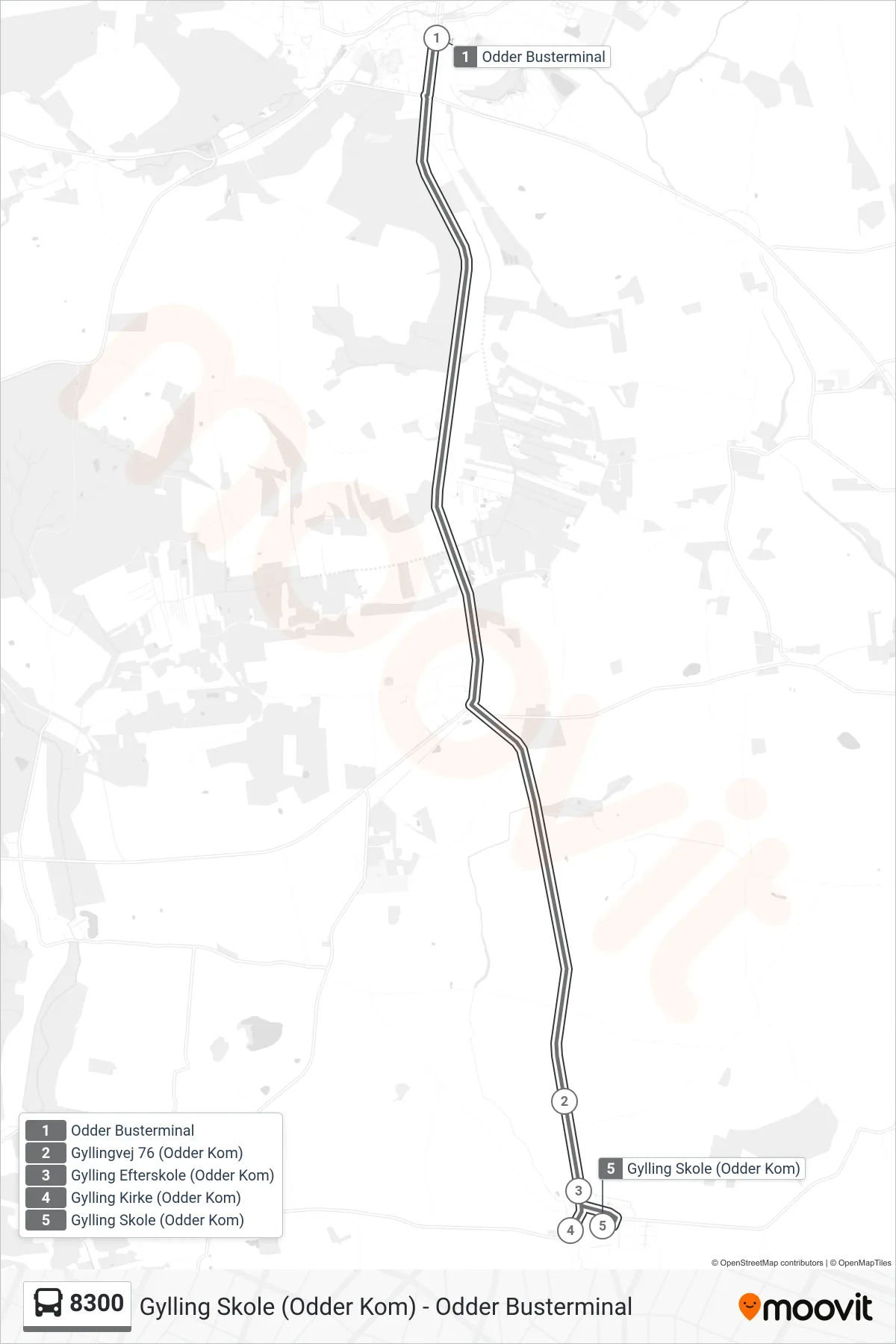 8300 bus Linje (Gylling Skole) rute og stop på et kort