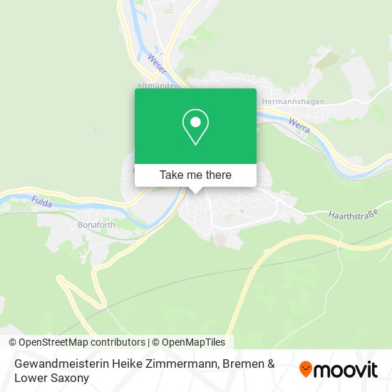 Gewandmeisterin Heike Zimmermann map